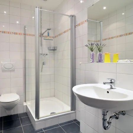 Am Bahnhof Отель *