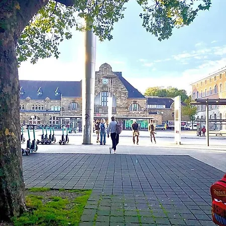 Am Bahnhof * آخن