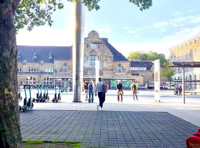Am Bahnhof Aachen