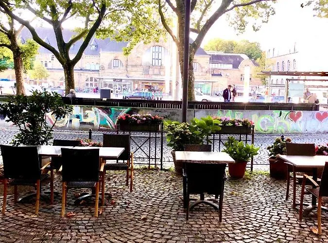 Am Bahnhof Otel Aachen