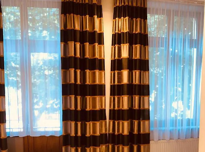 Am Bahnhof Otel Aachen