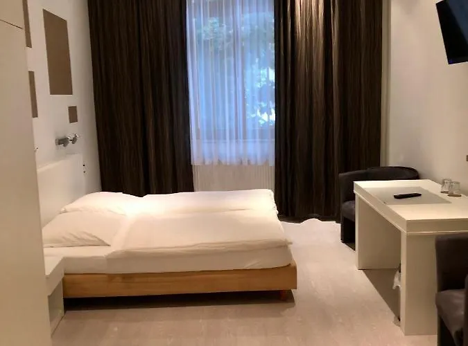 Otel Am Bahnhof